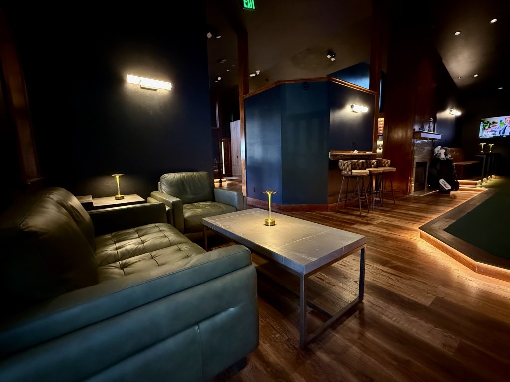 Golf Lounge Bar in Zephyr Cove NV